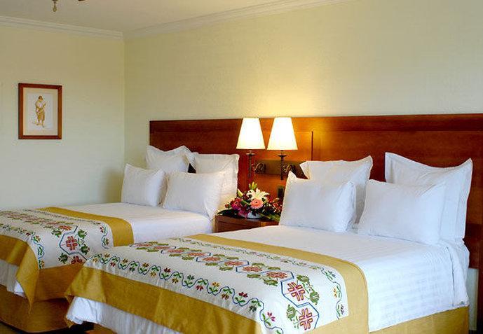 Fiesta Americana Hacienda Ixtapan De La Sal Exterior photo A room at the hotel