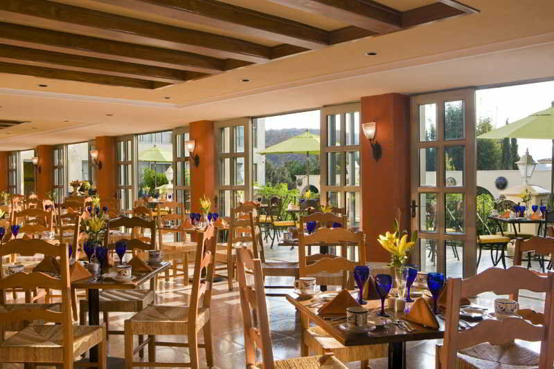 Fiesta Americana Hacienda Ixtapan De La Sal Exterior photo The restaurant at the hotel